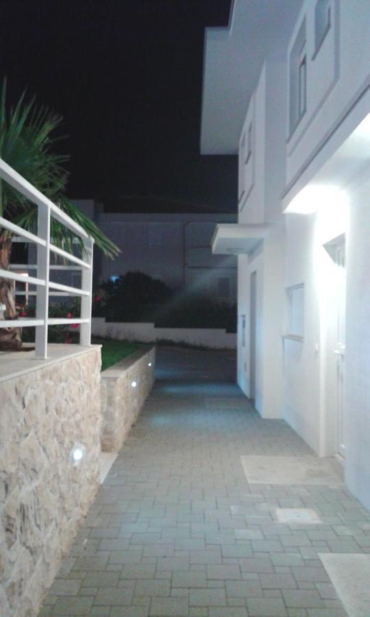 Luxury Apartments Cuba 1 ノヴァリャ エクステリア 写真