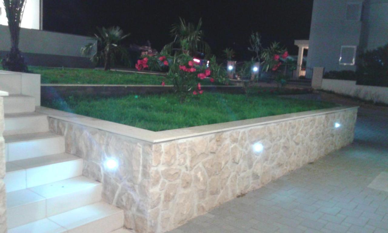 Luxury Apartments Cuba 1 ノヴァリャ エクステリア 写真