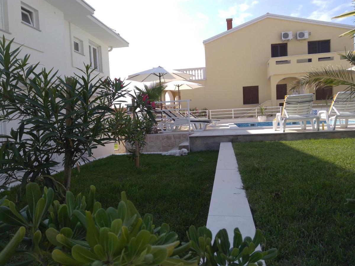 Luxury Apartments Cuba 1 ノヴァリャ エクステリア 写真
